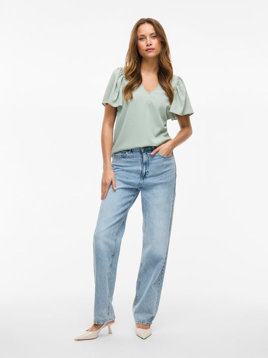 model_shot-front_full