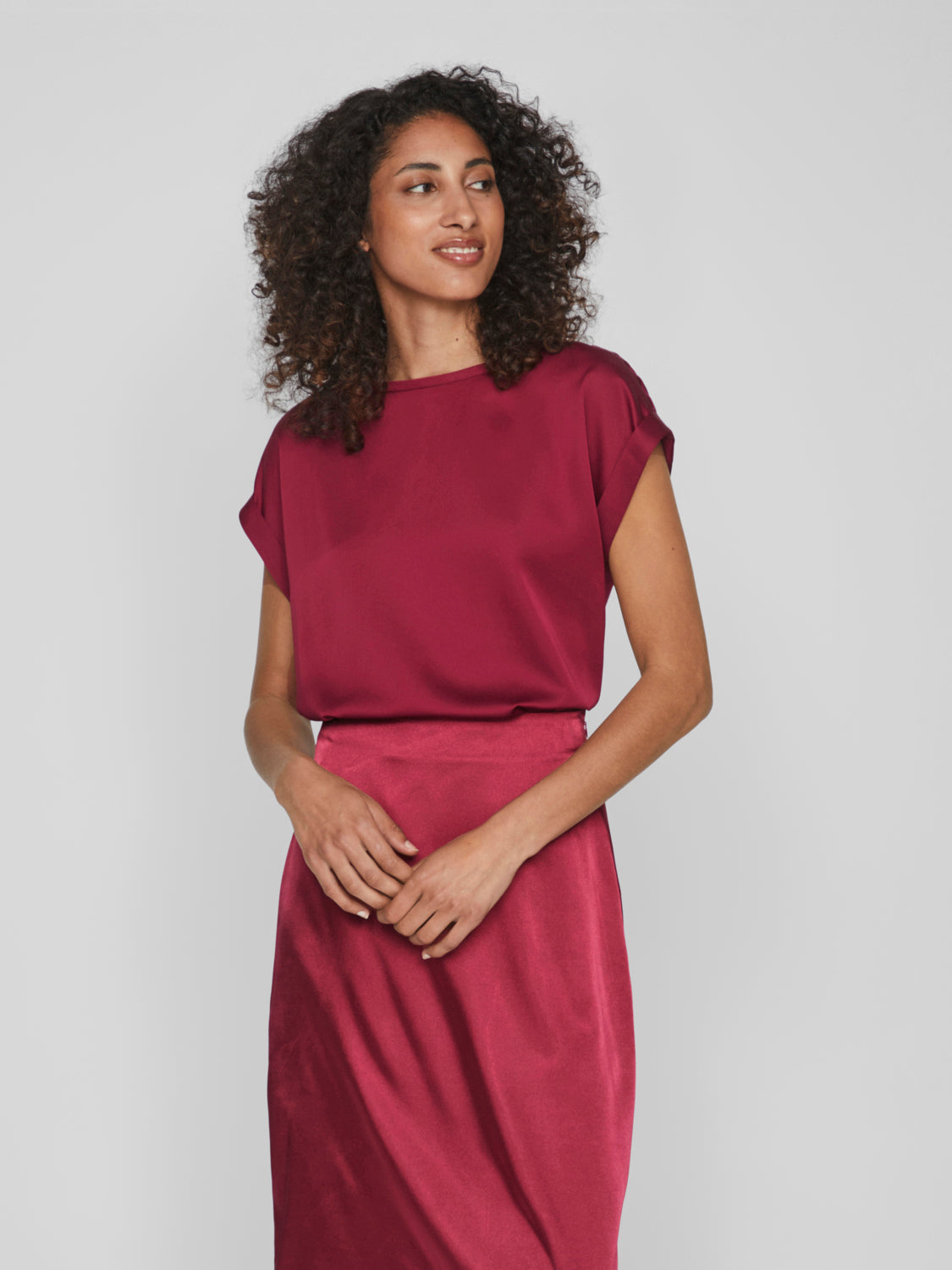 VIELLETTE T-Shirts & Tops - Beet Red